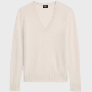 Theory crème cashmere sweater